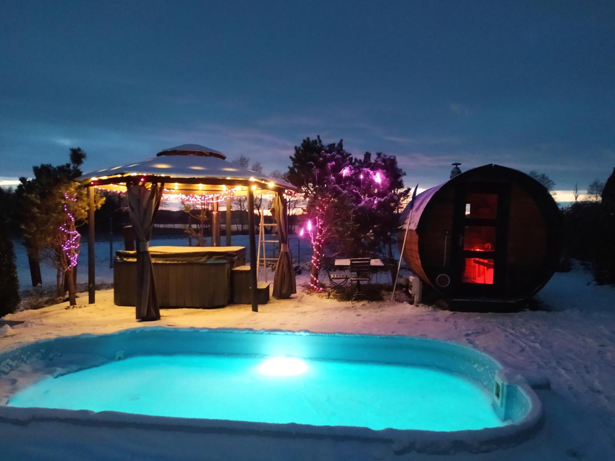Caloroczny Dom Na Mazurach Wrzospa Z Jacuzzi Stare Juchy Extérieur photo